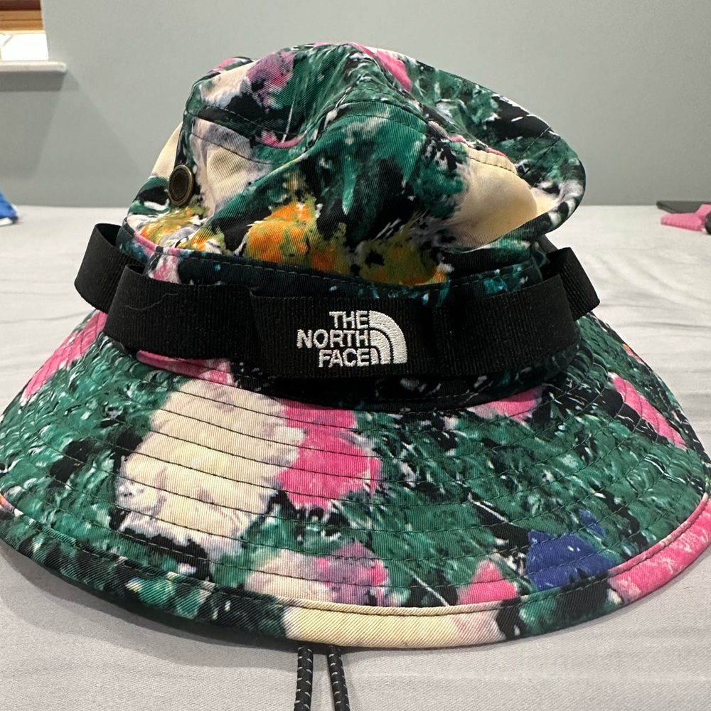 Supreme The North Face Trekking Crusher